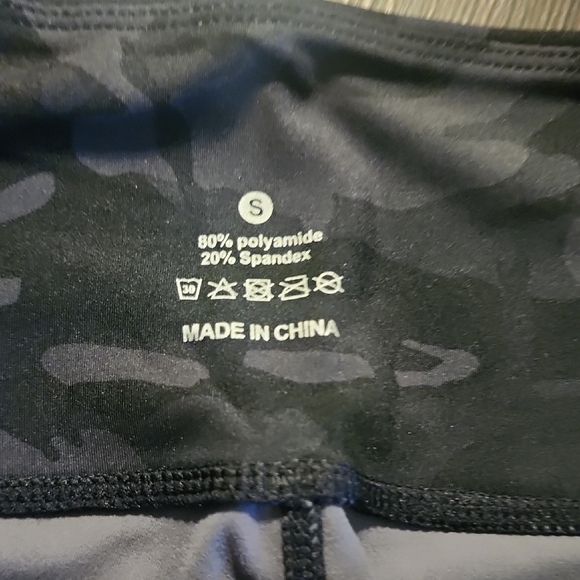 Women's Camouflage Leggings - Picture 5 of 5